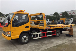 简阳哪里有拖车服务