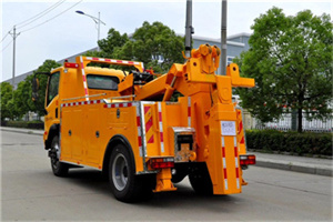 简阳高速路拖车费